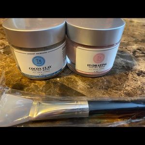 Lemongrass spa company face masks with applicator